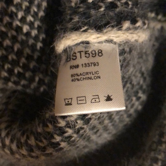 SALE!! Gray, Black & White Abstract Winter Sweater - Picture 6 of 7